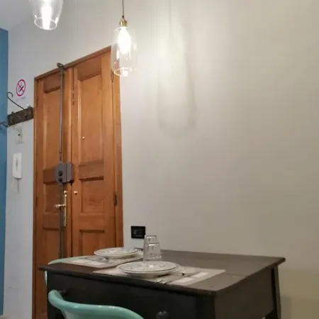 アパート Romantico Bilocale Nel Cuore Del Balon トリノ